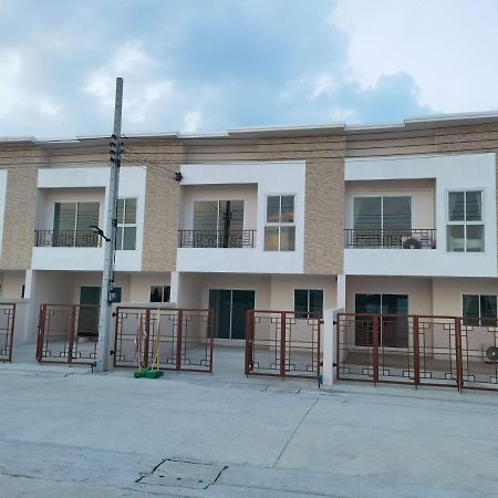 Yyk Holiday Rooms Ban Khlong Krang Dış mekan fotoğraf
